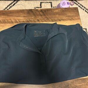 Dark harbor Rafaela top size small